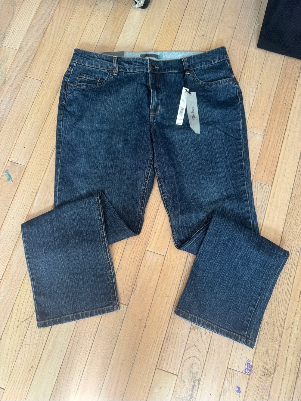 Apt 9 Chelsea Straight Leg Dark Wash Jeans 16 AVG NWT